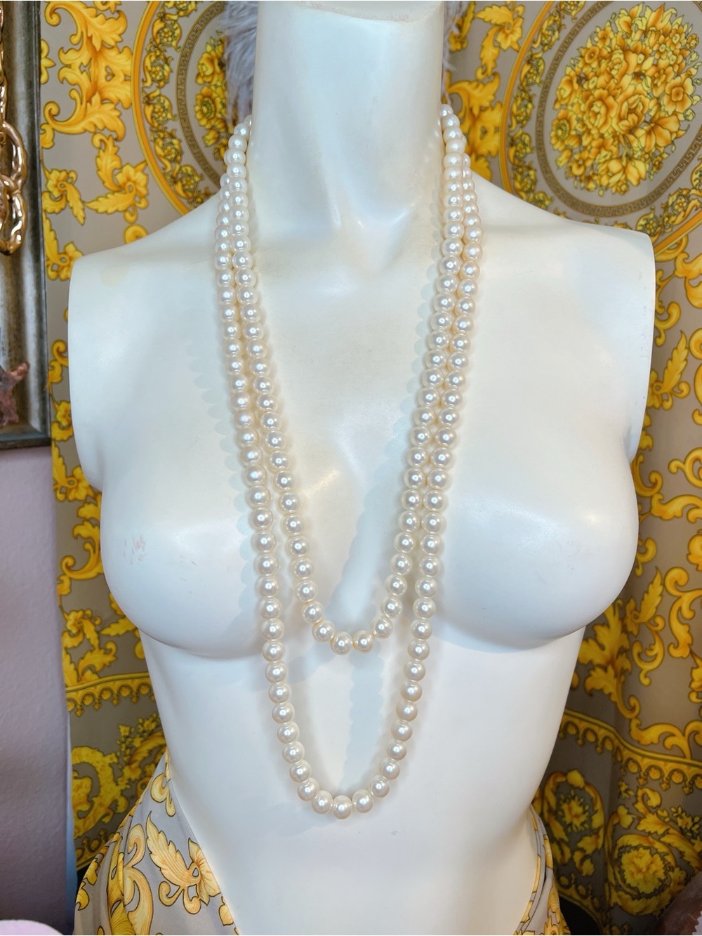 Pearl necklace vintage 60” long light beige 10 mm pearls acrylic